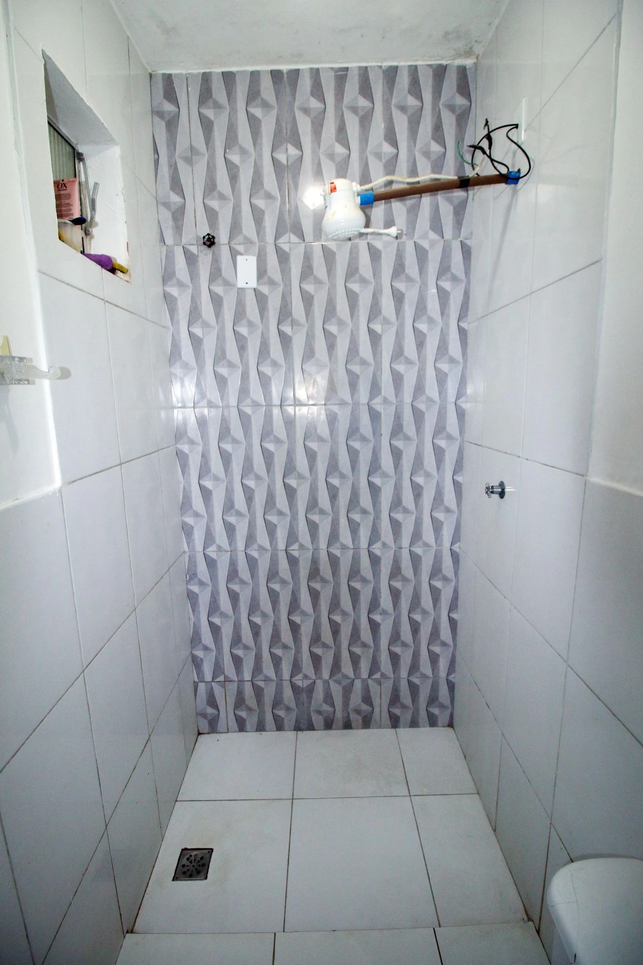 Unfurnished studio with 1 bedroom and a gas stove — photo 10