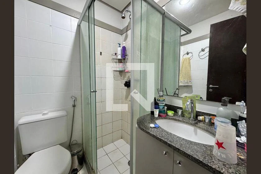 140 m² house with a walk-in closet and a home office — photo 38