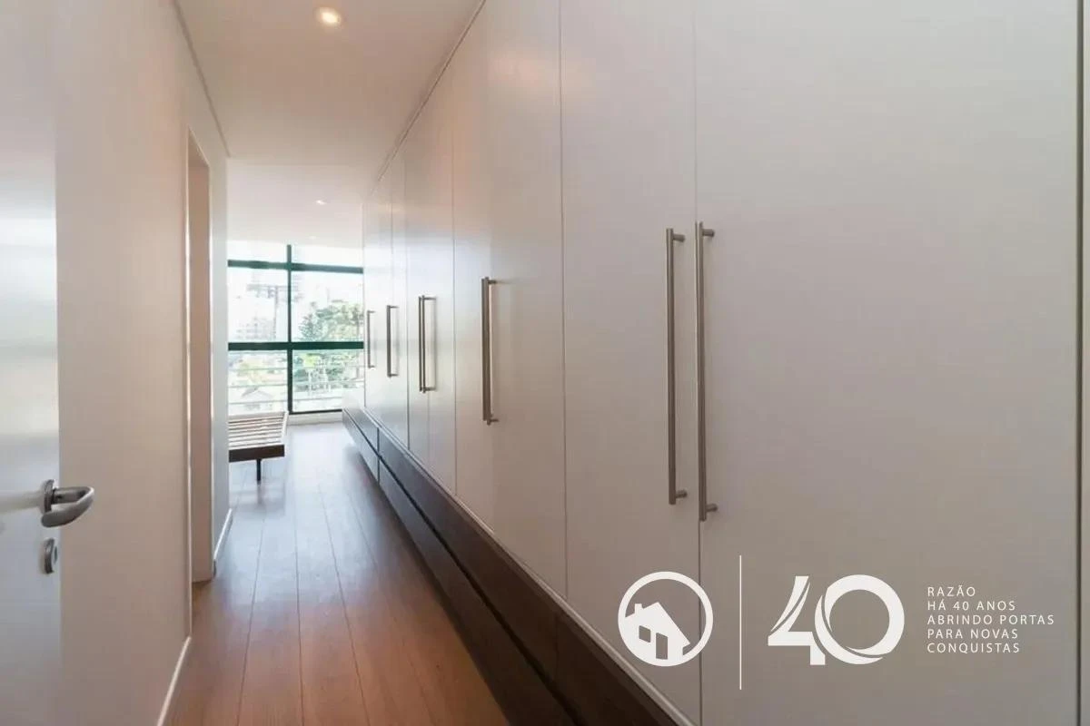 4-bedroom apartment with floor-to-ceiling windows — photo 19