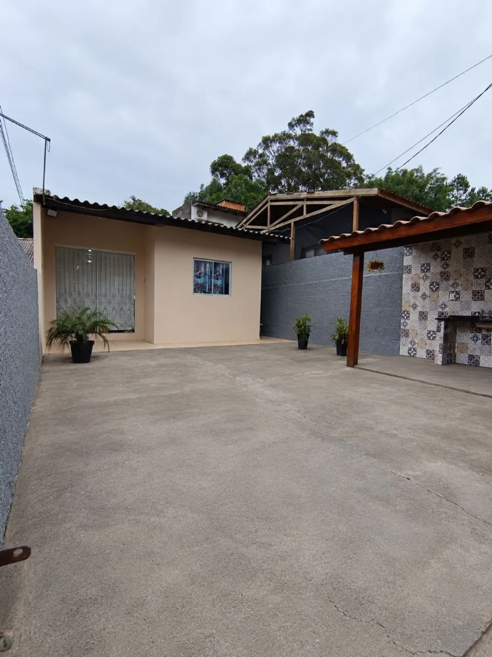 3-bedroom house with a grill on the balcony in Florianópolis — photo 10