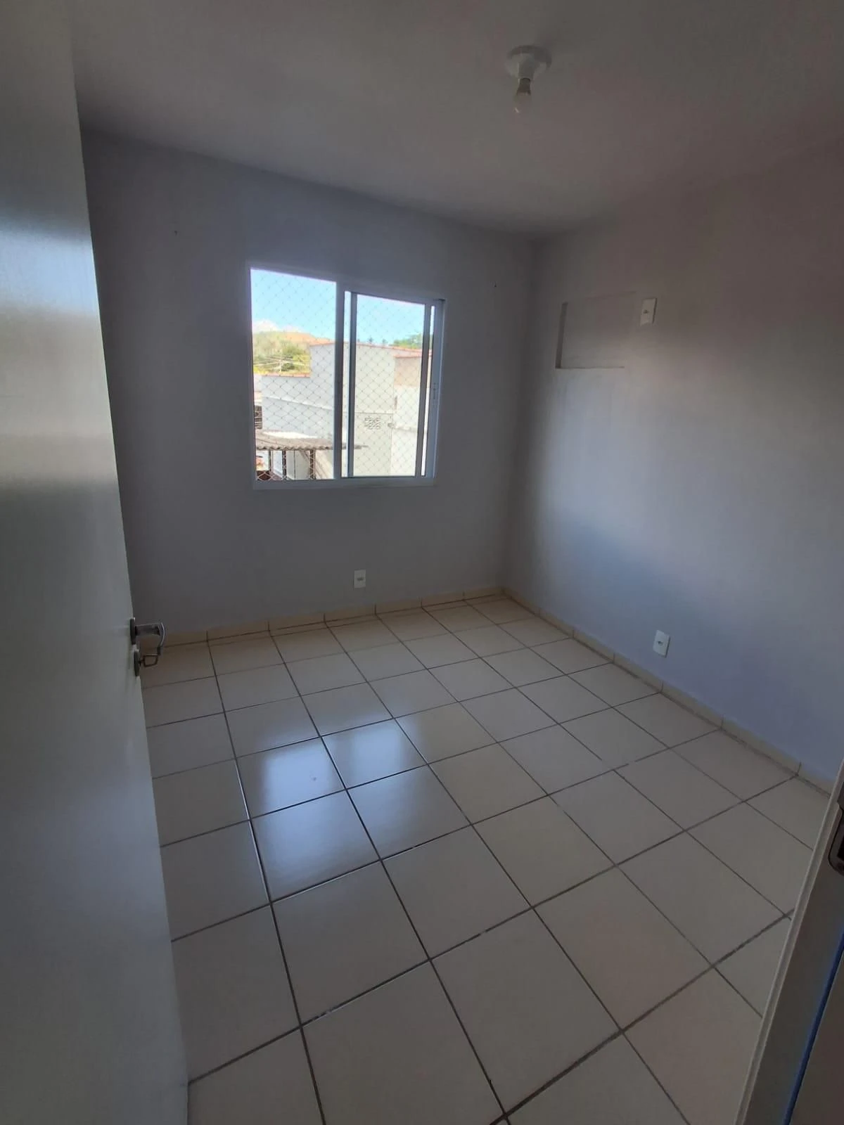 Apartamento de 2 quartos em condomínio com piscina — photo 15