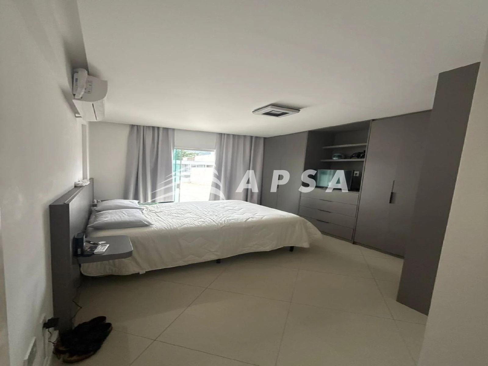 Furnished house, 340 m², with a walk-in closet — photo 5