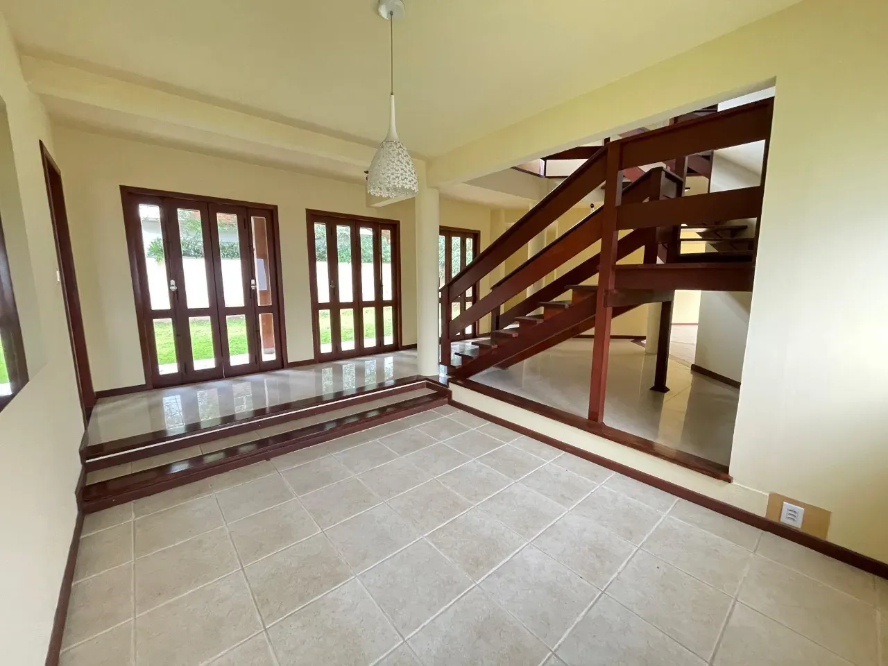 House with 4 bedrooms and 1 en-suite, 600 m² — photo 42