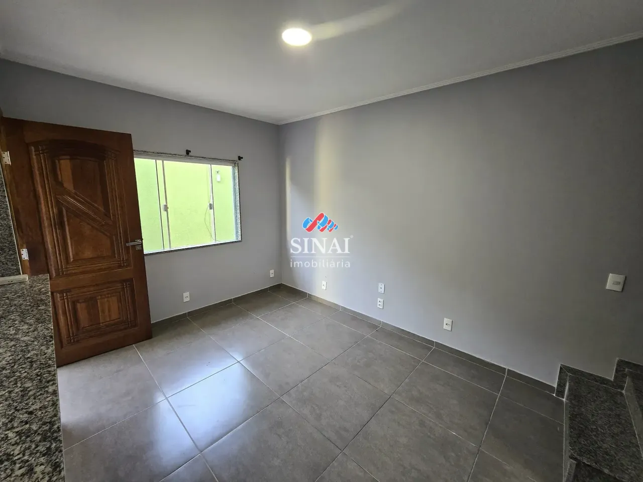 2-bedroom unfurnished apartment with a balcony — photo 7