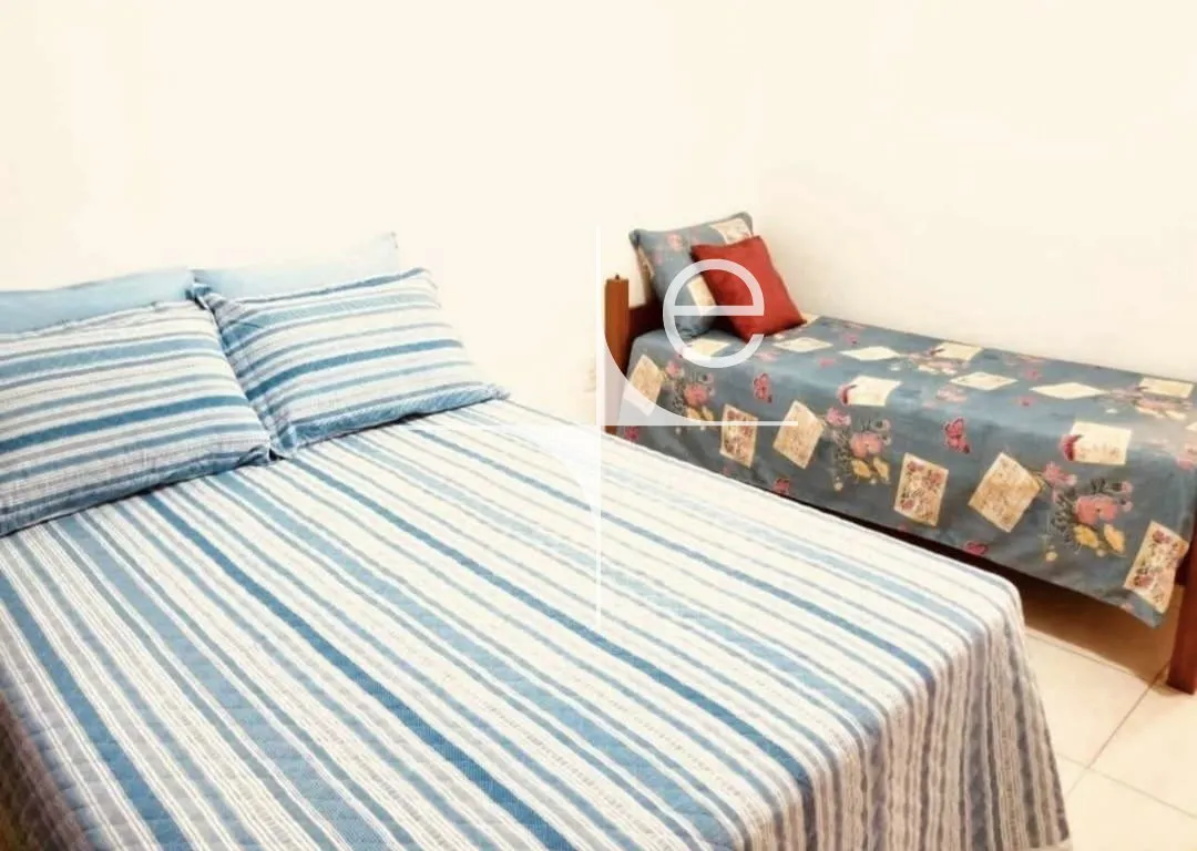 Apartamento com 3 quartos e fogão a gás na cozinha — photo 13