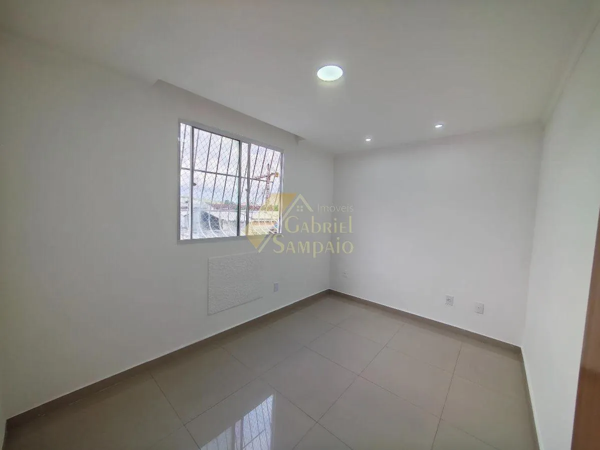 2-bedroom apartment in a building with a gym — photo 8
