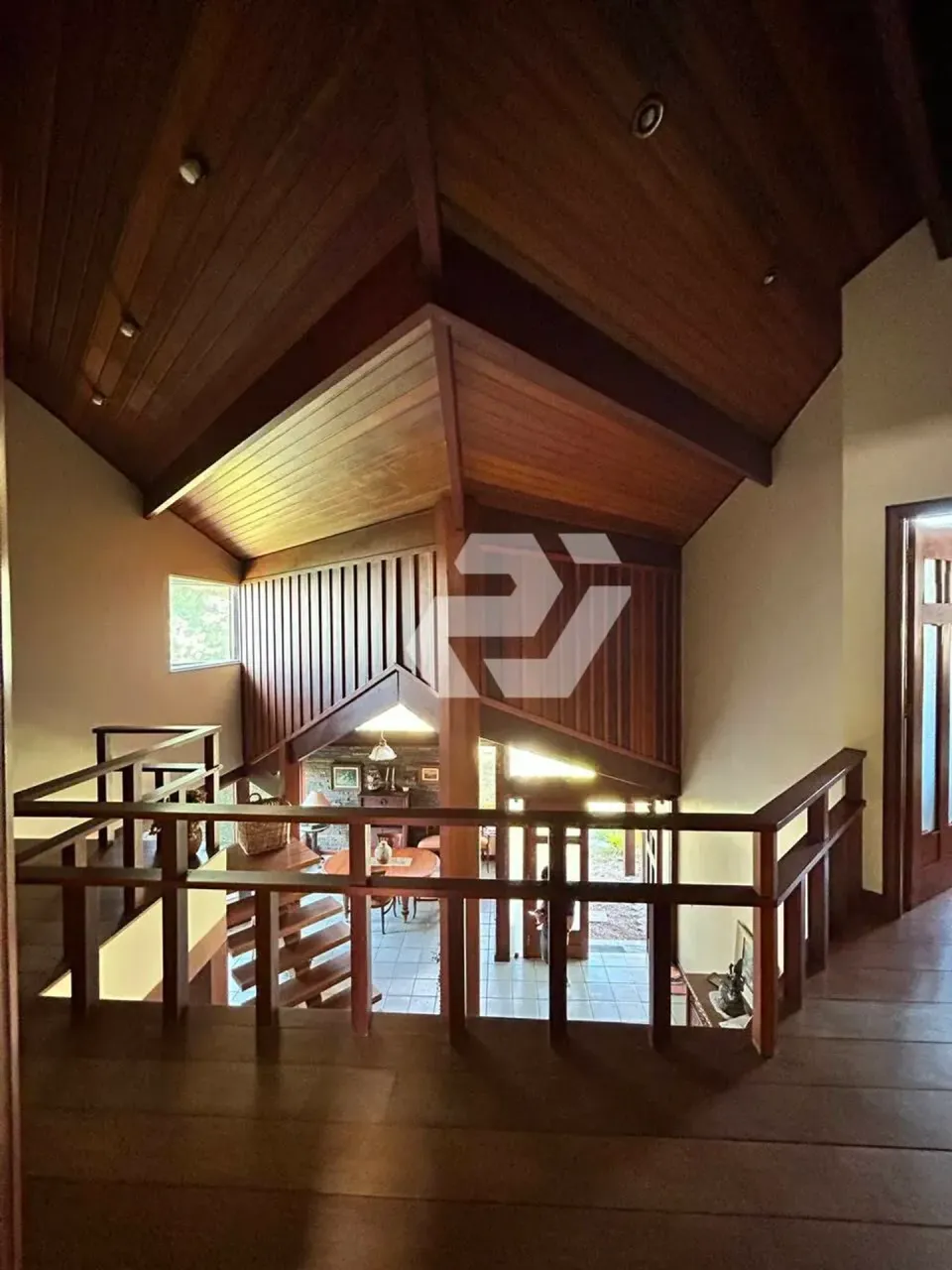 4-bedroom house with 5 bathrooms and 5 parking spots — photo 12