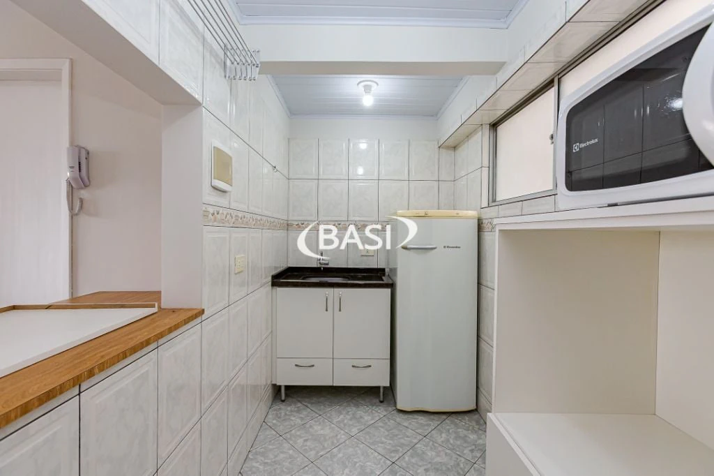 Apartamento mobiliado de 1 quarto no 9º andar
