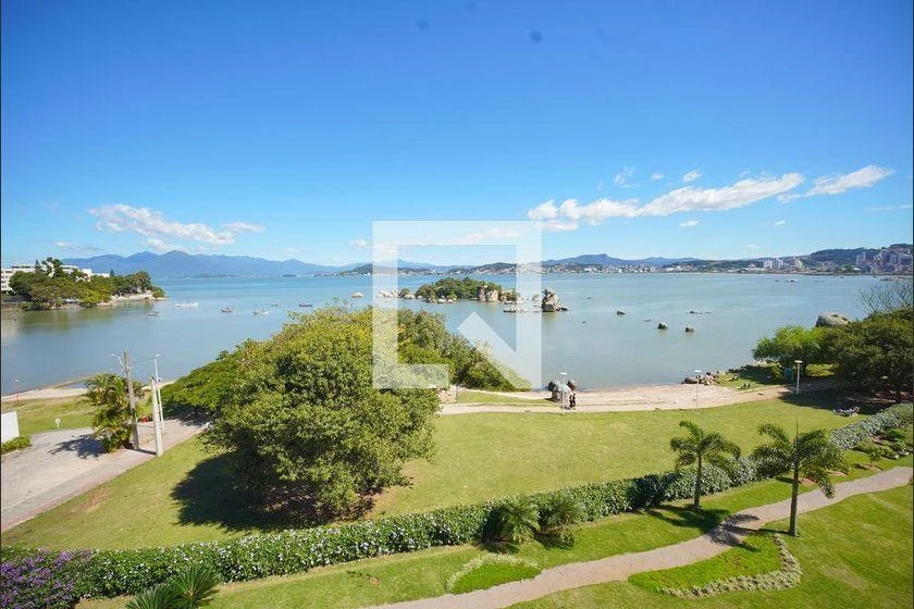 3-bedroom apartment with a water view in Florianópolis — photo 15