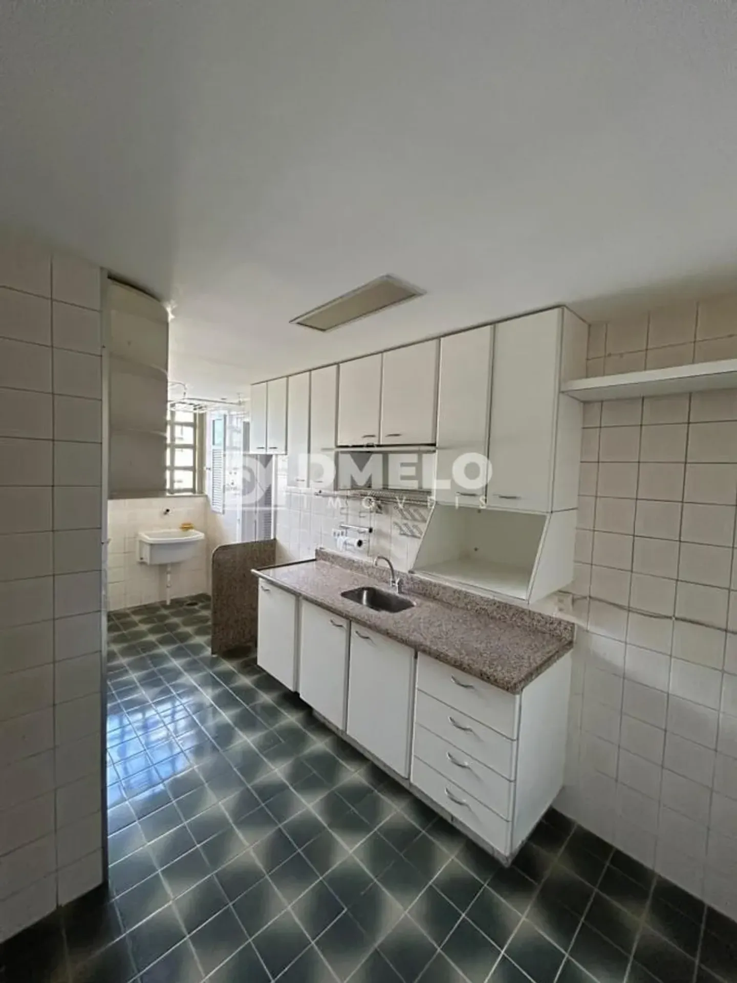Apartment, 83 m², with wood or laminate floors — photo 31