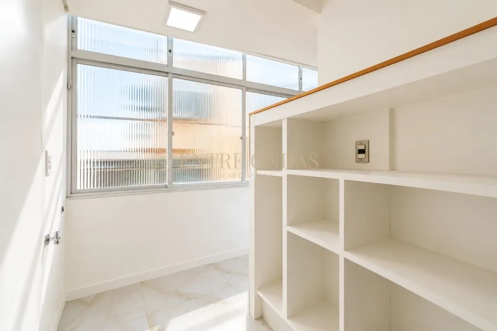 Washing machine in a 3-bedroom apartment, 140 m² — photo 12