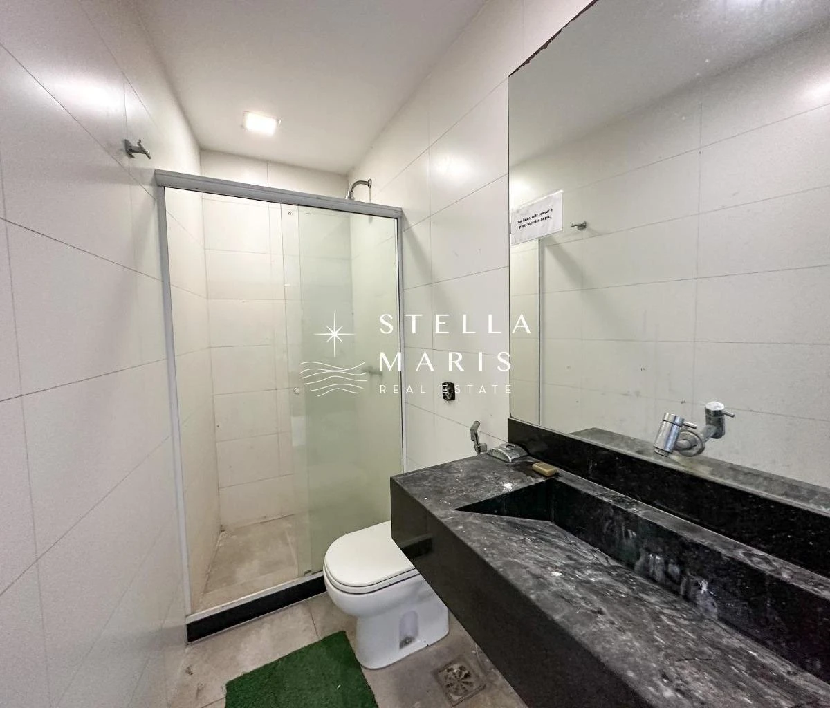 Glass-enclosed balcony in a 5-bedroom house, 402 m² — photo 14
