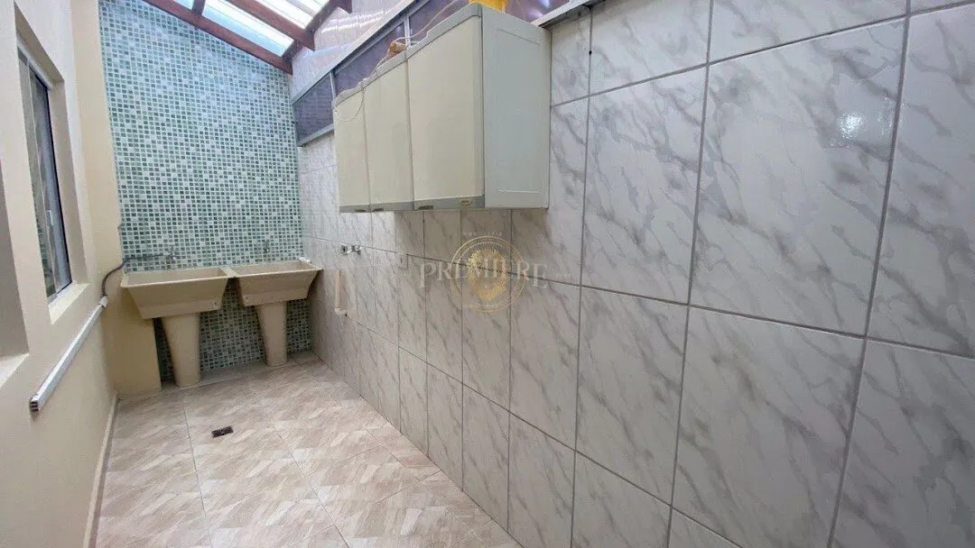 Будинок 300 м² з 3 спальнями та 2 госпзонами — photo 24