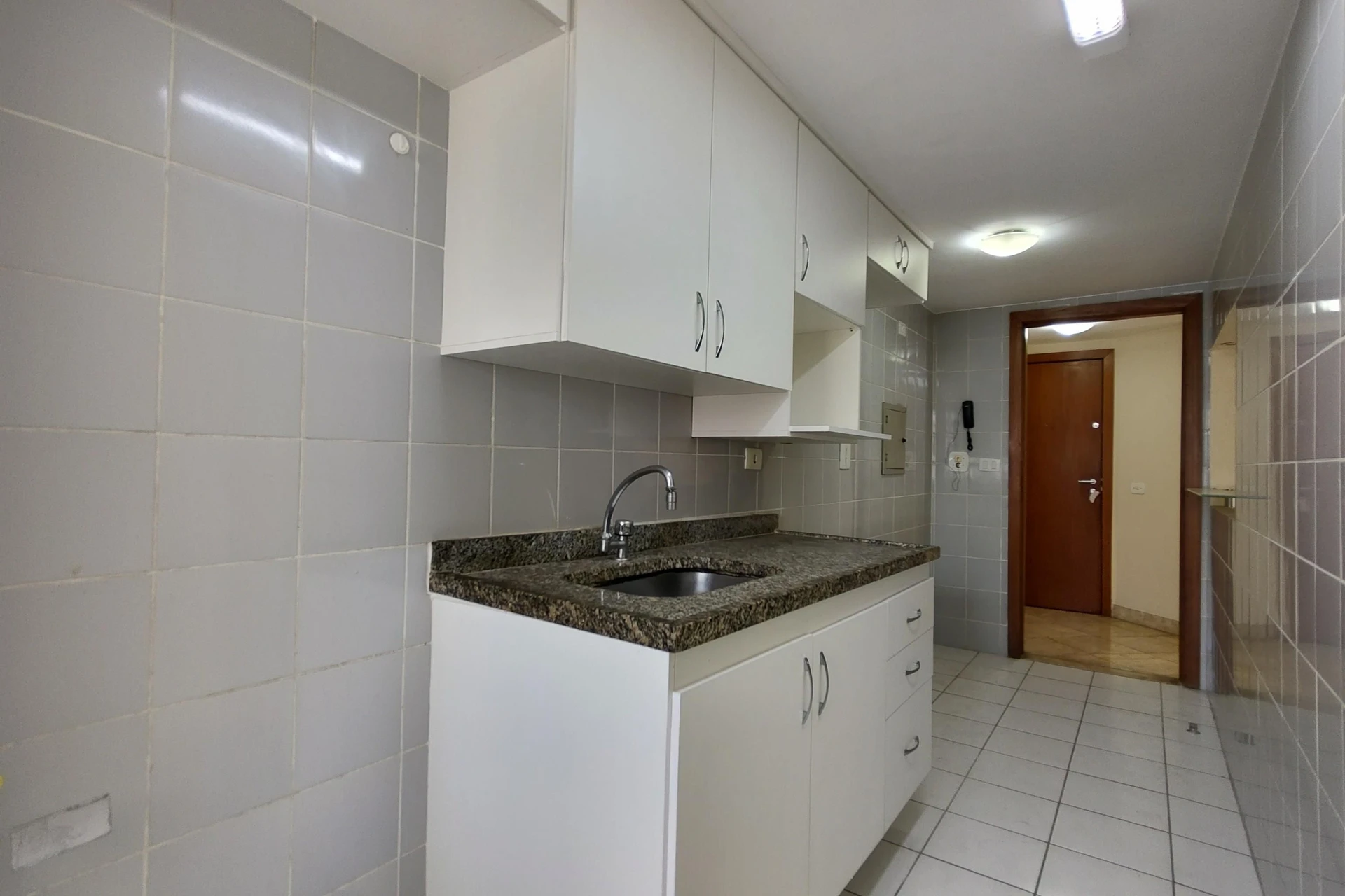 99 m² apartment with a water view and a washing machine — photo 53
