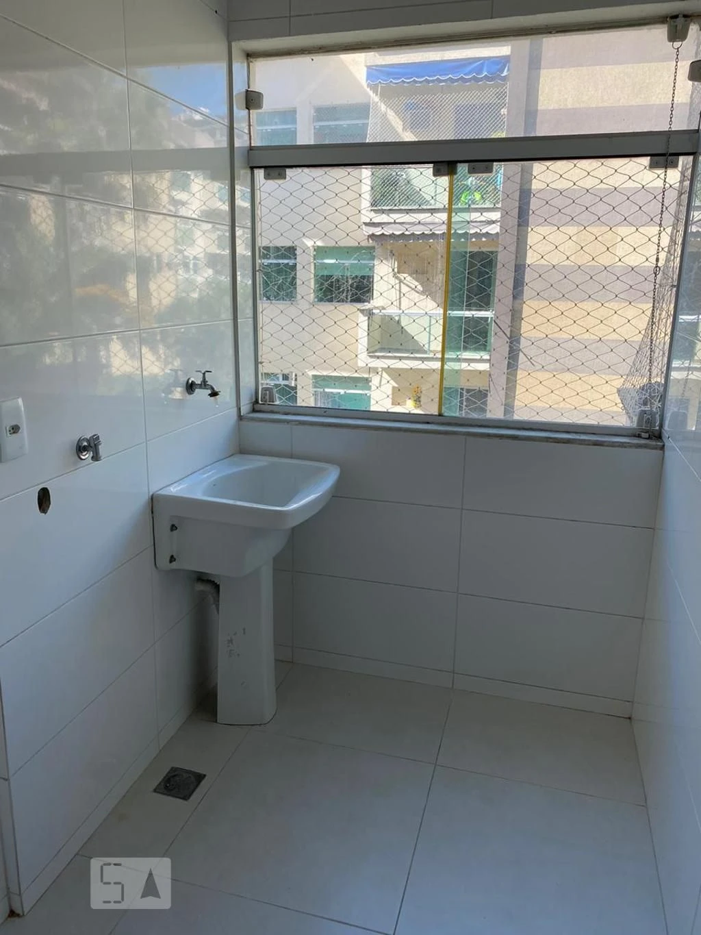 2-bedroom apartment in a building with a pool — photo 27