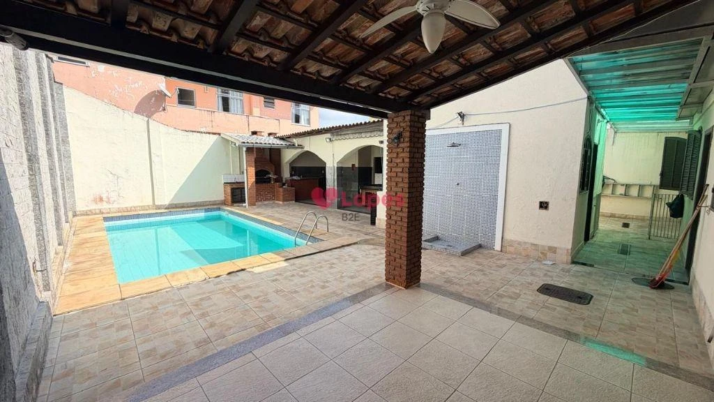 Casa de 450 m² com 3 quartos e fogão a gás — photo 4