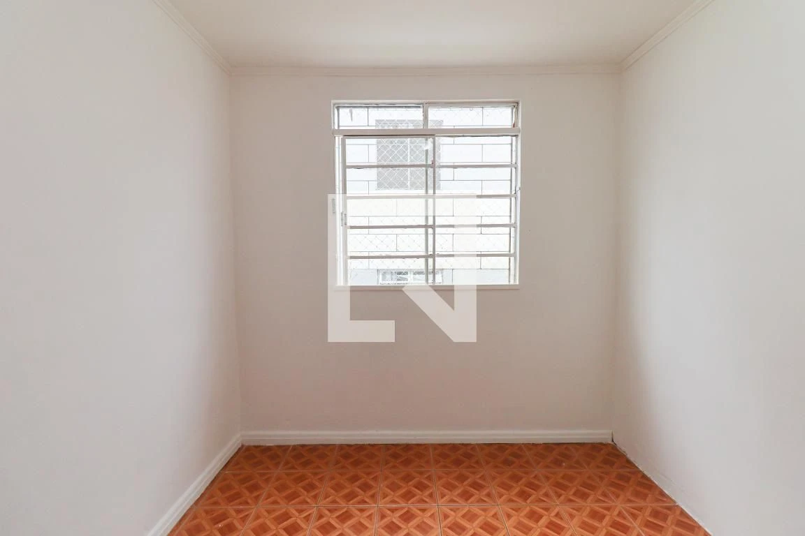 2-bedroom apartment with a washing machine in Curitiba — photo 11