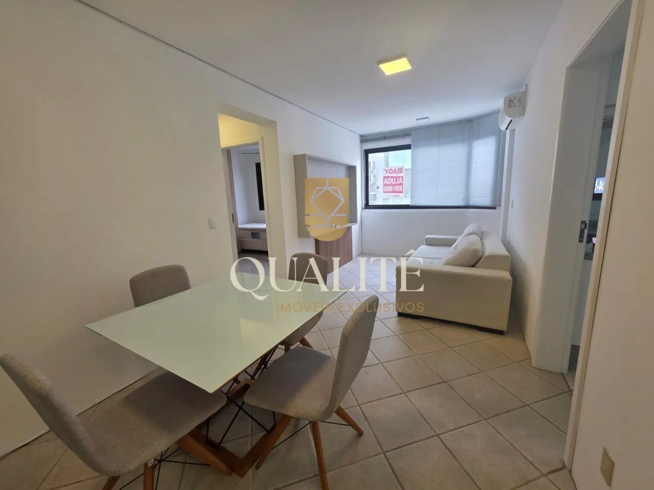 3-bedroom apartment with a washing machine in Florianópolis