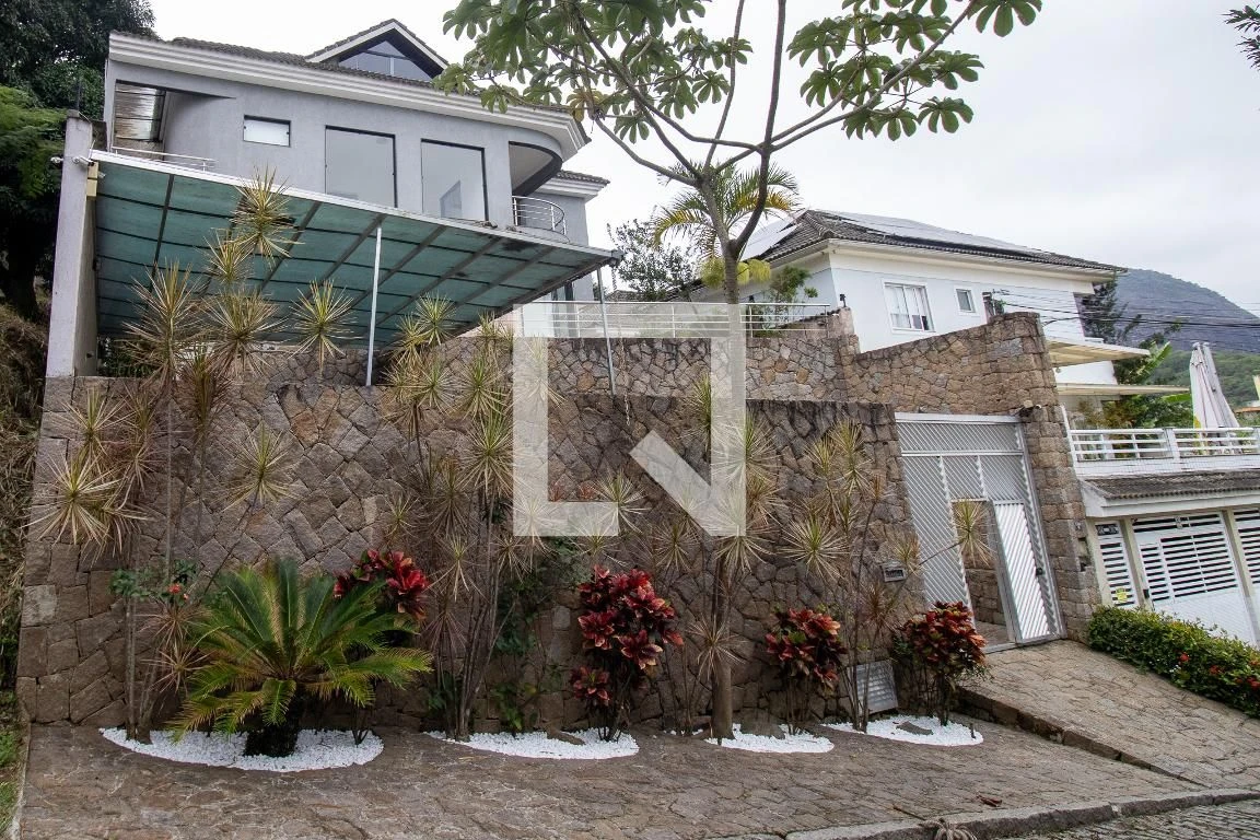Casa com 3 suítes e quintal privativo com churrasqueira — photo 98