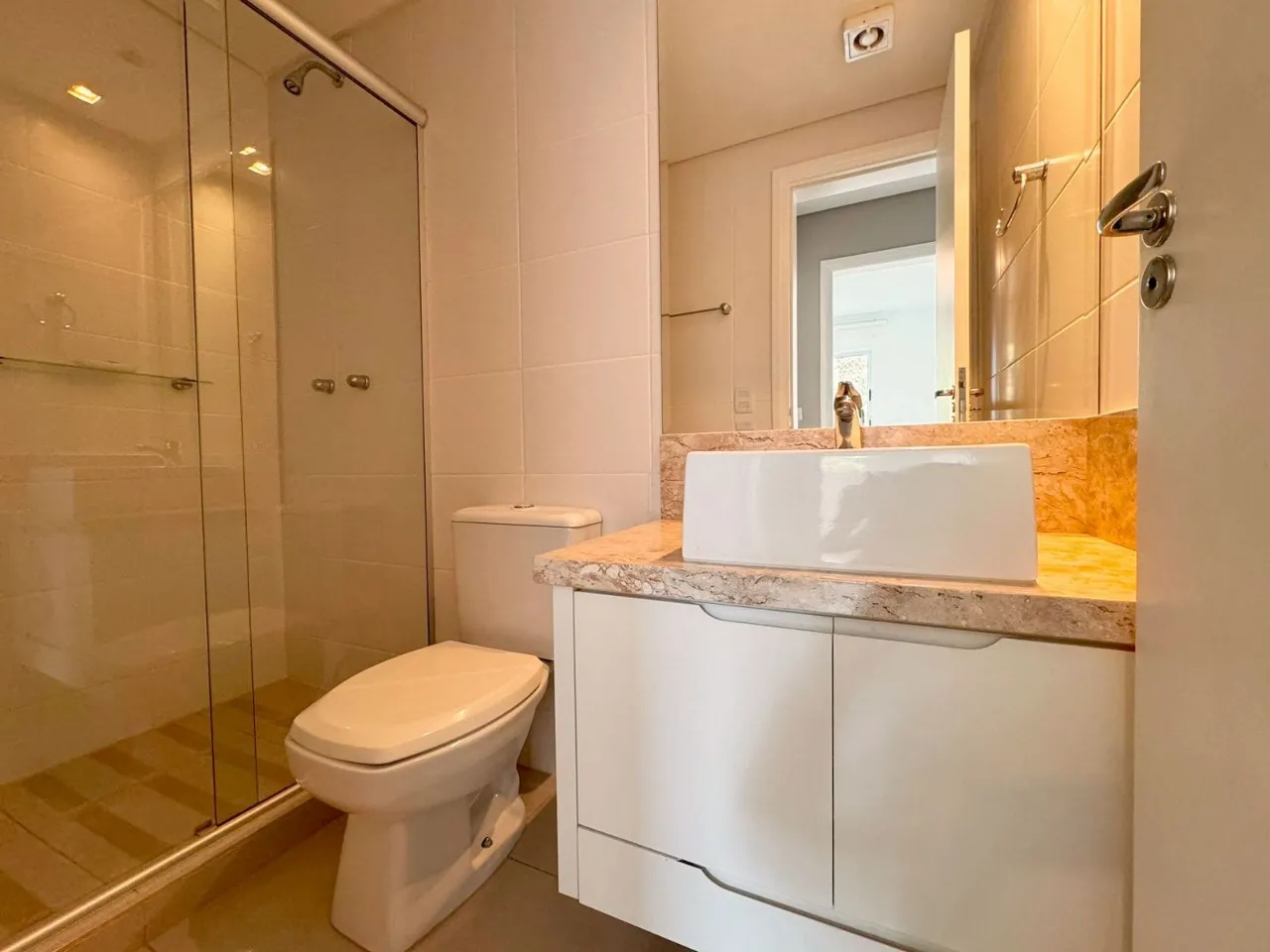 Home office in a 3-bedroom apartment, 141 m² — photo 30