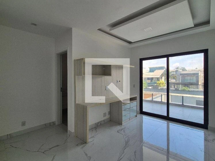 5-bedroom house with floor-to-ceiling windows — photo 8