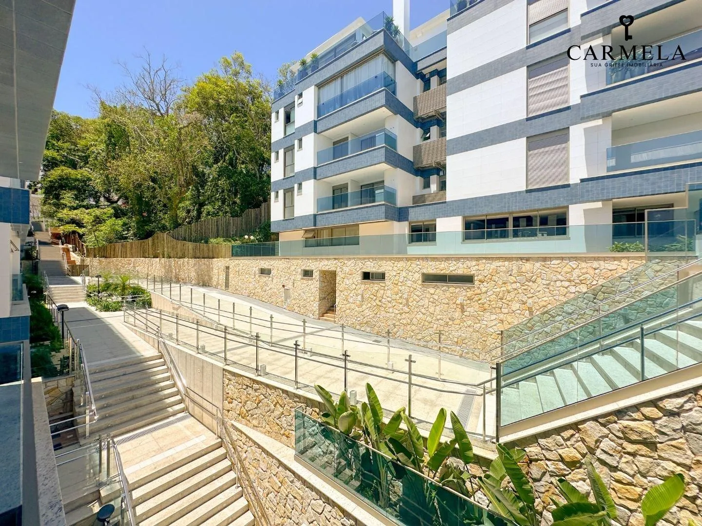 Вид на воду и 3 спальни: квартира 122 м² — photo 34