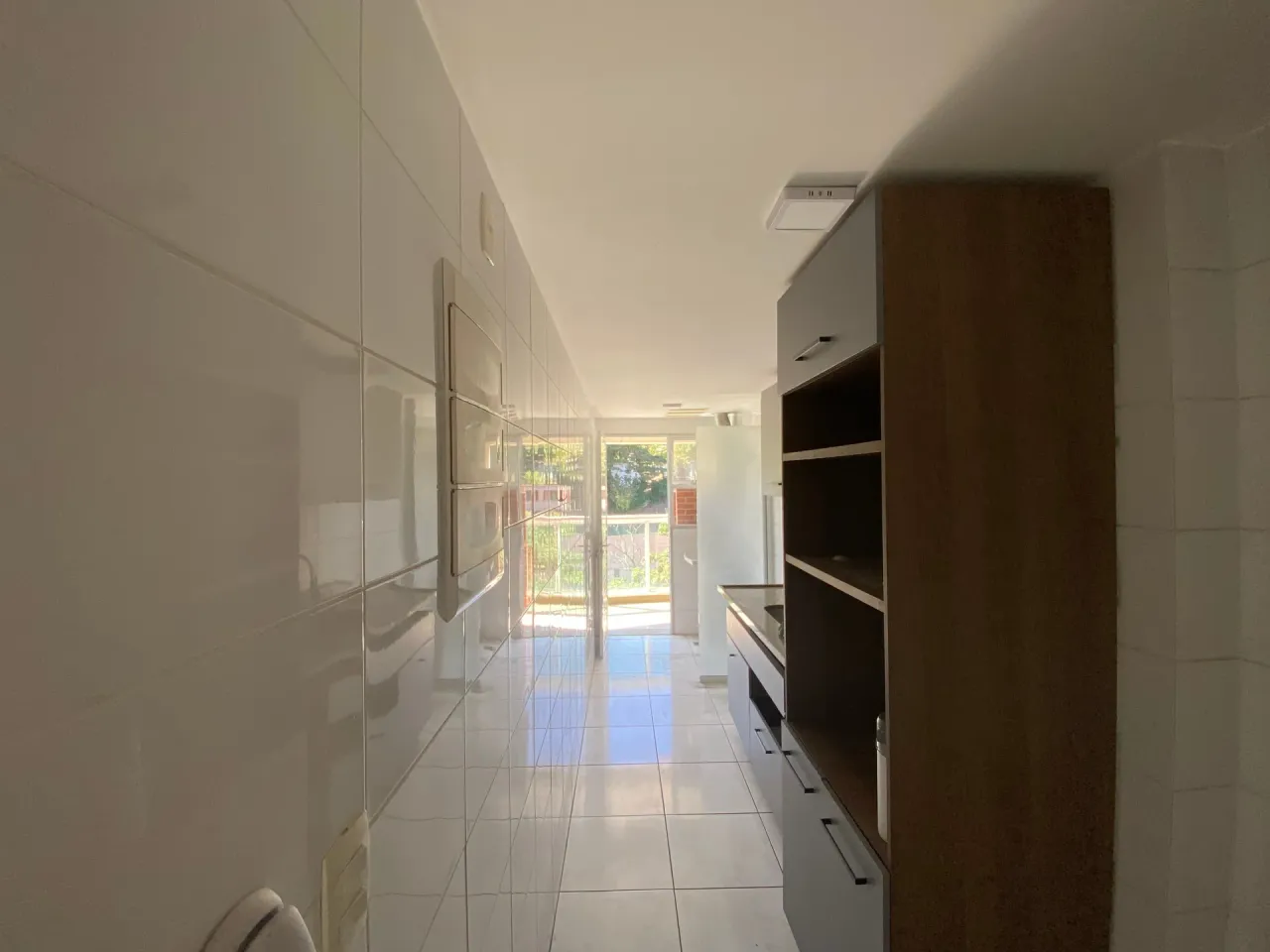 3-bedroom apartment with balcony and built-in grill — photo 2