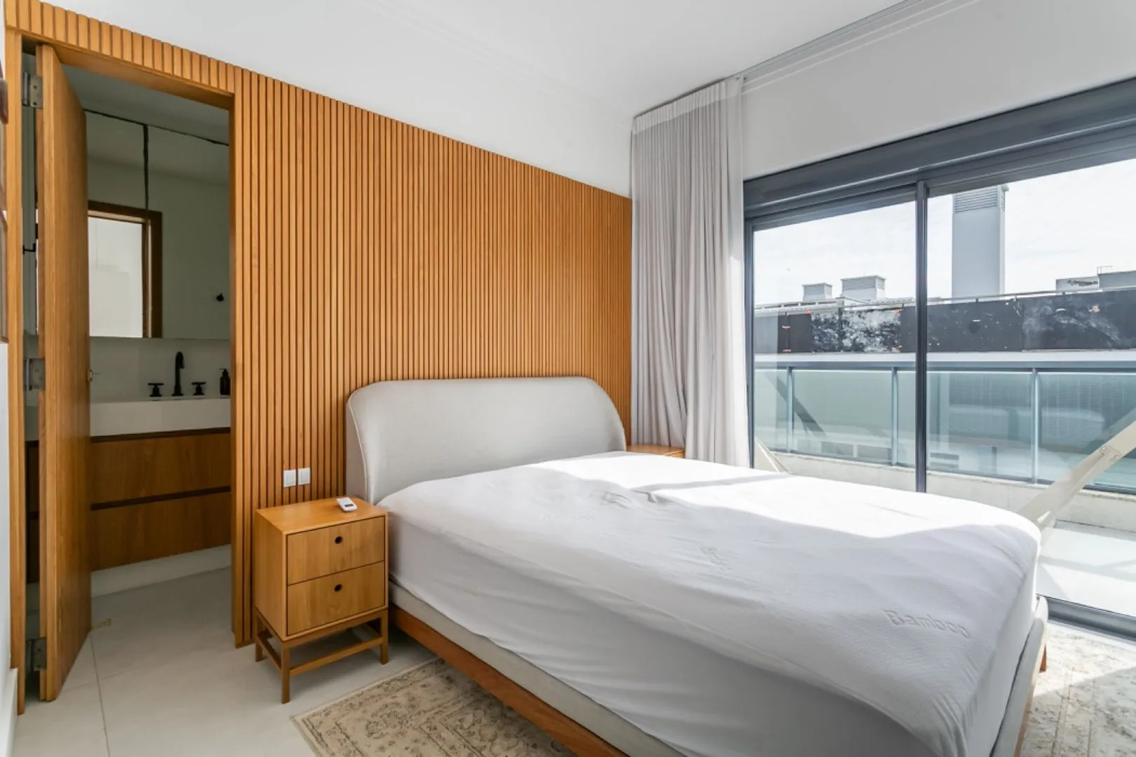 Penthouse with 2 en-suite bedrooms, 180 m² and 2 parking — photo 19