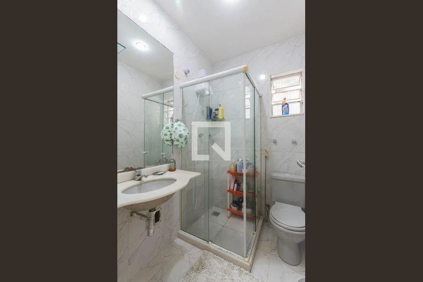 Casa para alugar com 4 quartos e 230 m², 3 banheiros — photo 17