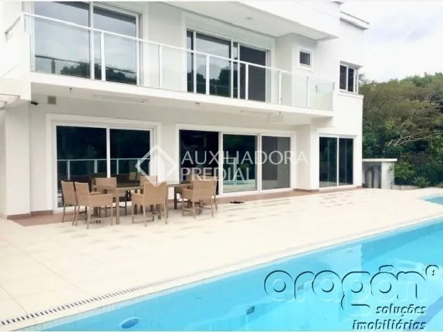 Casa con 6 suites y cocina abierta — photo 9