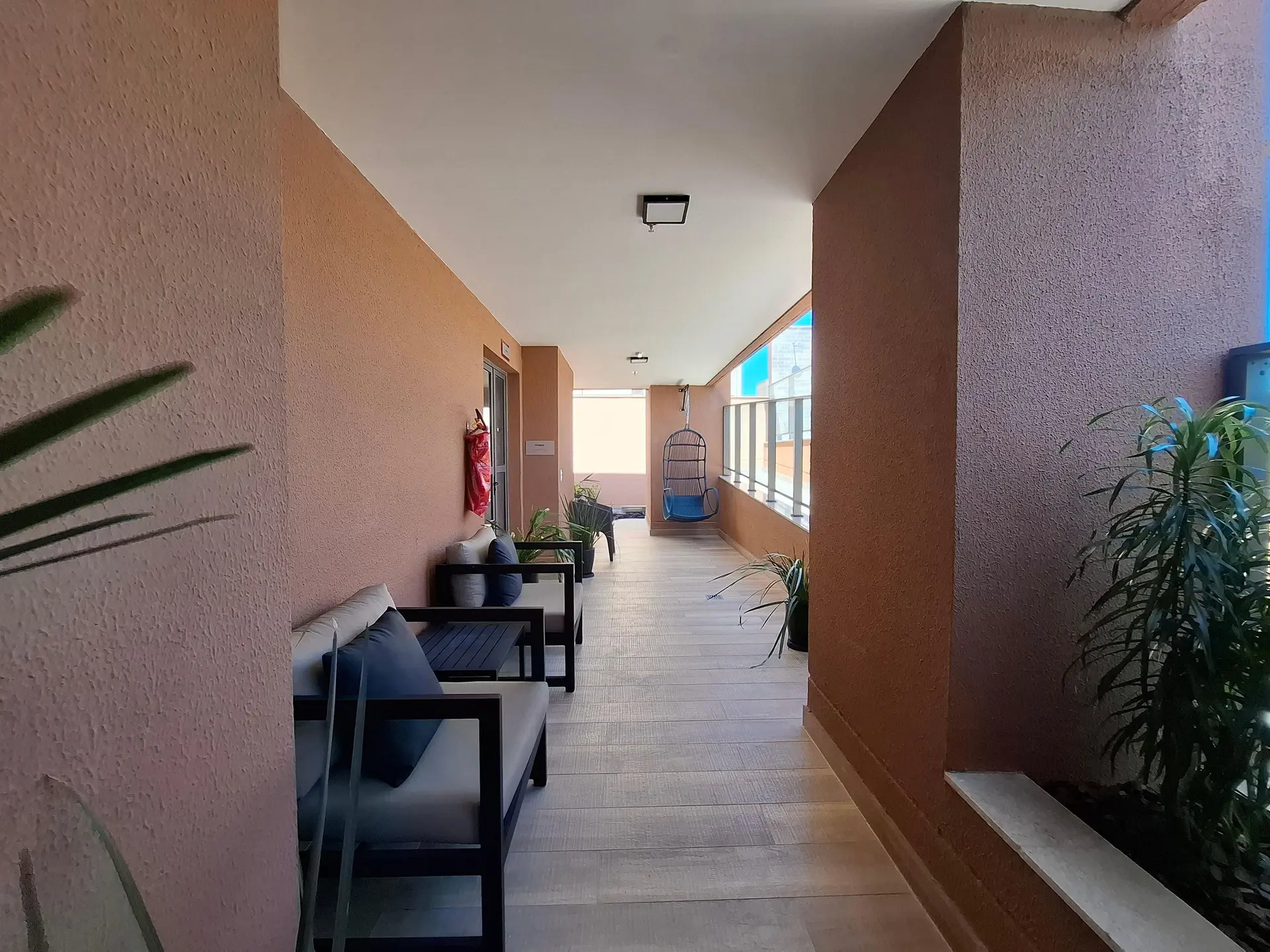 1-bedroom apartment with a balcony and washing machine — photo 8