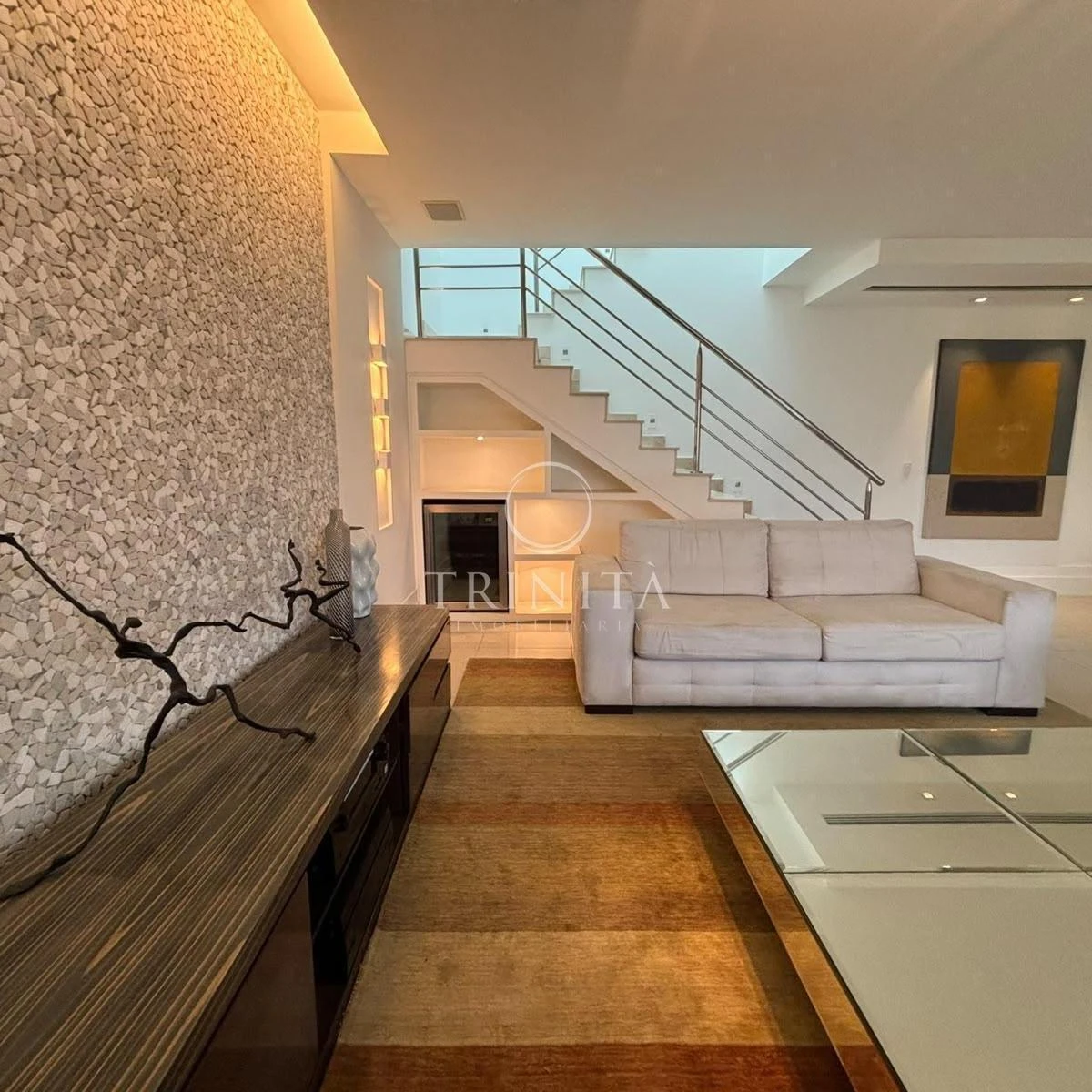 Furnished apartment with 4 en-suite bedrooms and balcony — photo 28
