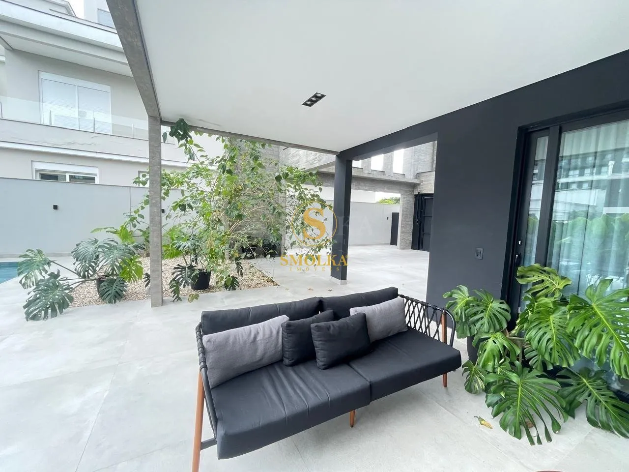 Меблированный дом 645 м² с 5 спальнями и 7 санузлами — photo 7