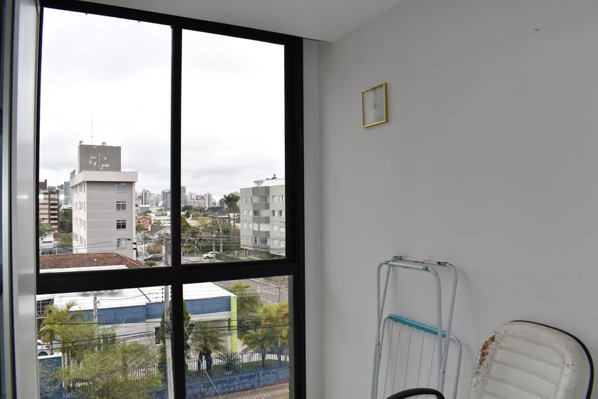 2-bedroom apartment with balcony and open-plan kitchen — photo 11