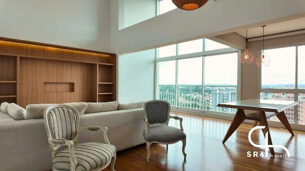 Apartment with 4 bedrooms and 2 en-suites, 5 bathrooms