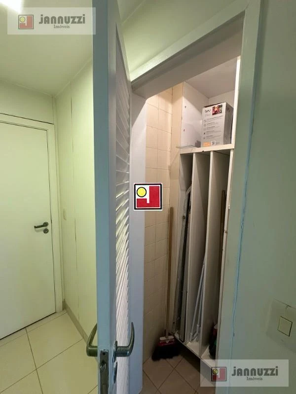 140 m² apartment with a bathtub and a water view — photo 48