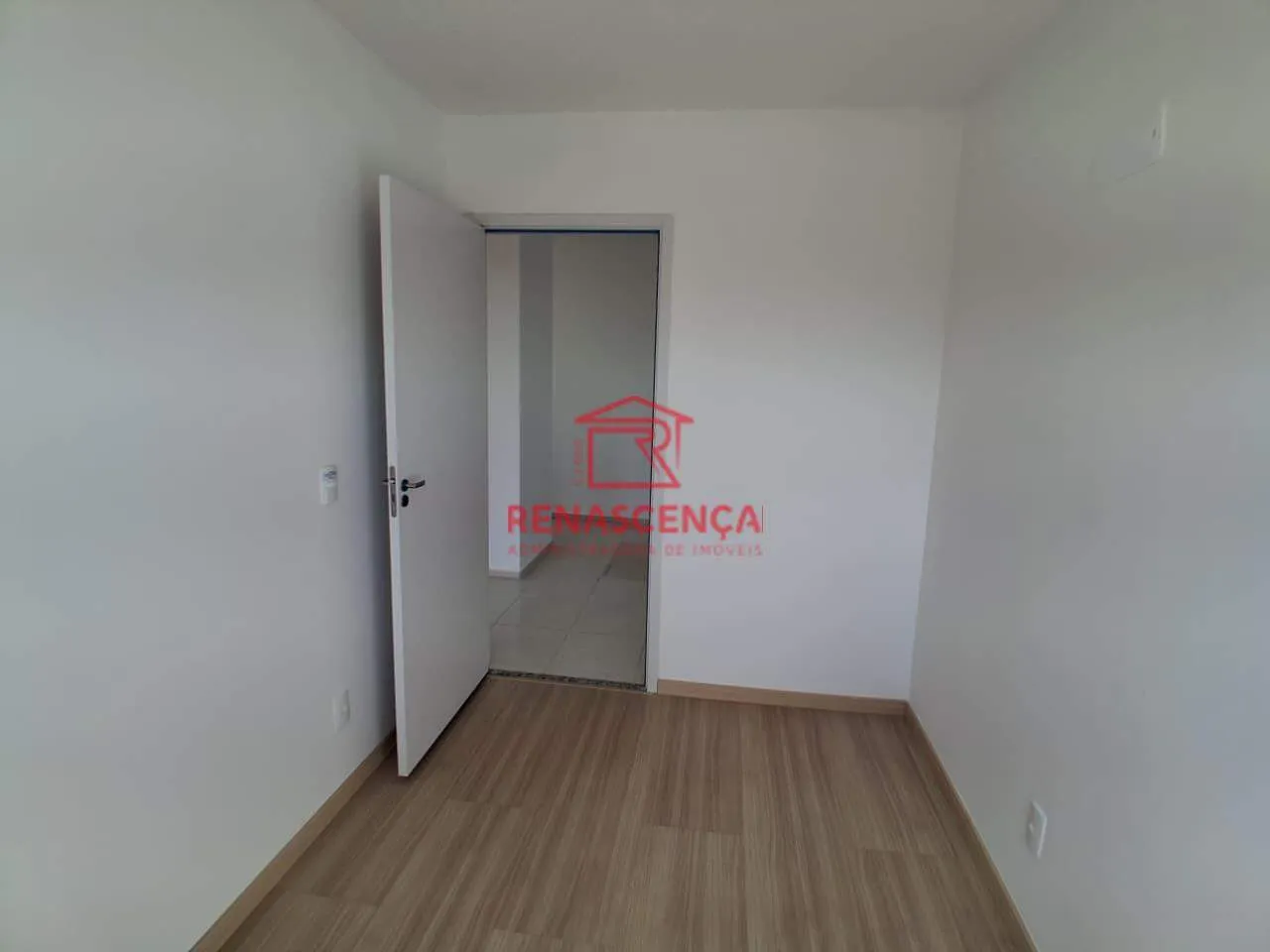 Apartamento com 2 quartos e cozinha com fogão fechado — photo 9