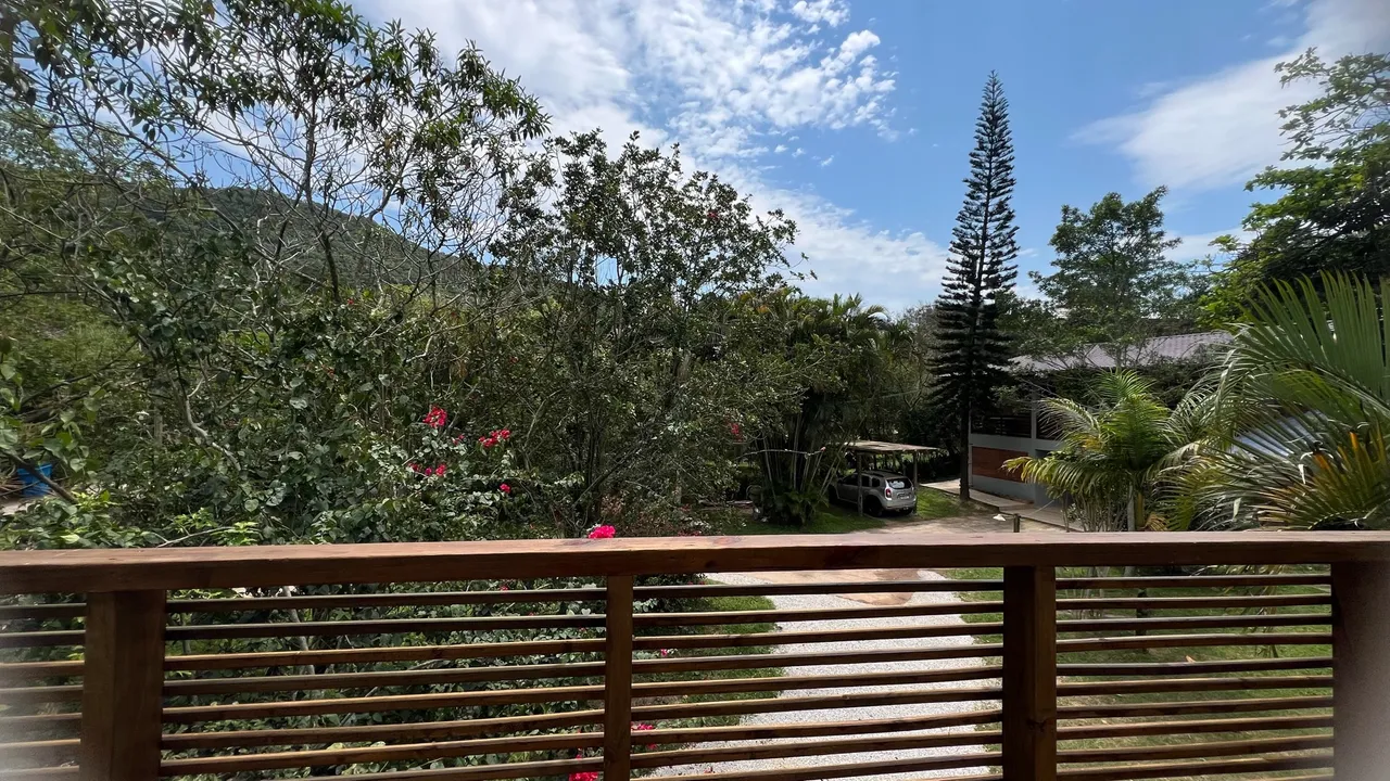 One-bedroom house with a park view — photo 15