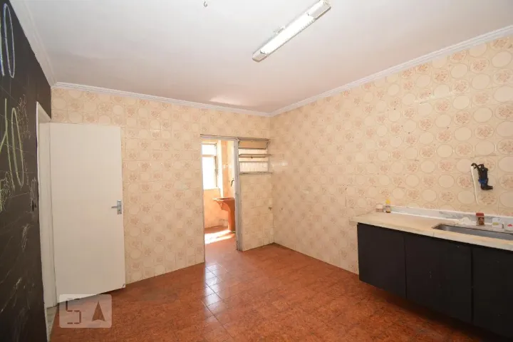 Apartamento com 3 quartos e cozinha fechada planejada
