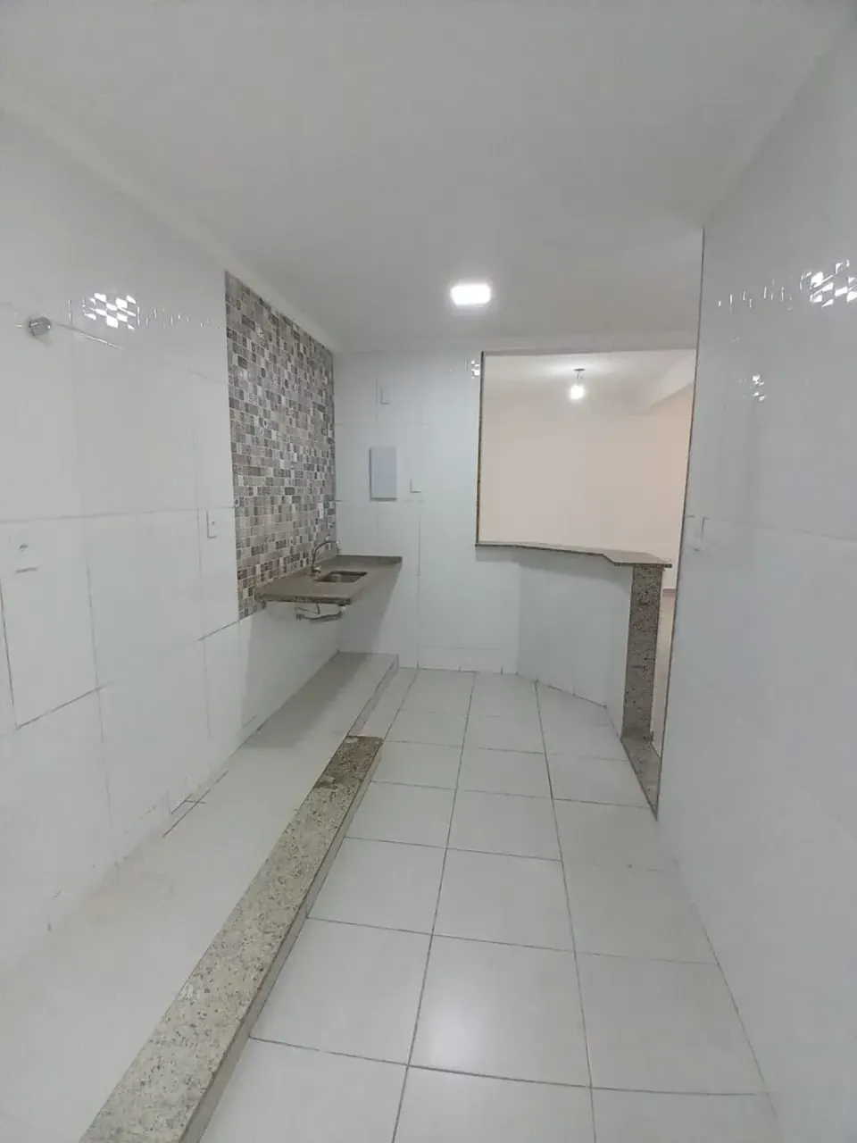 2-bedroom apartment with 1 parking space and 1 bath — photo 13