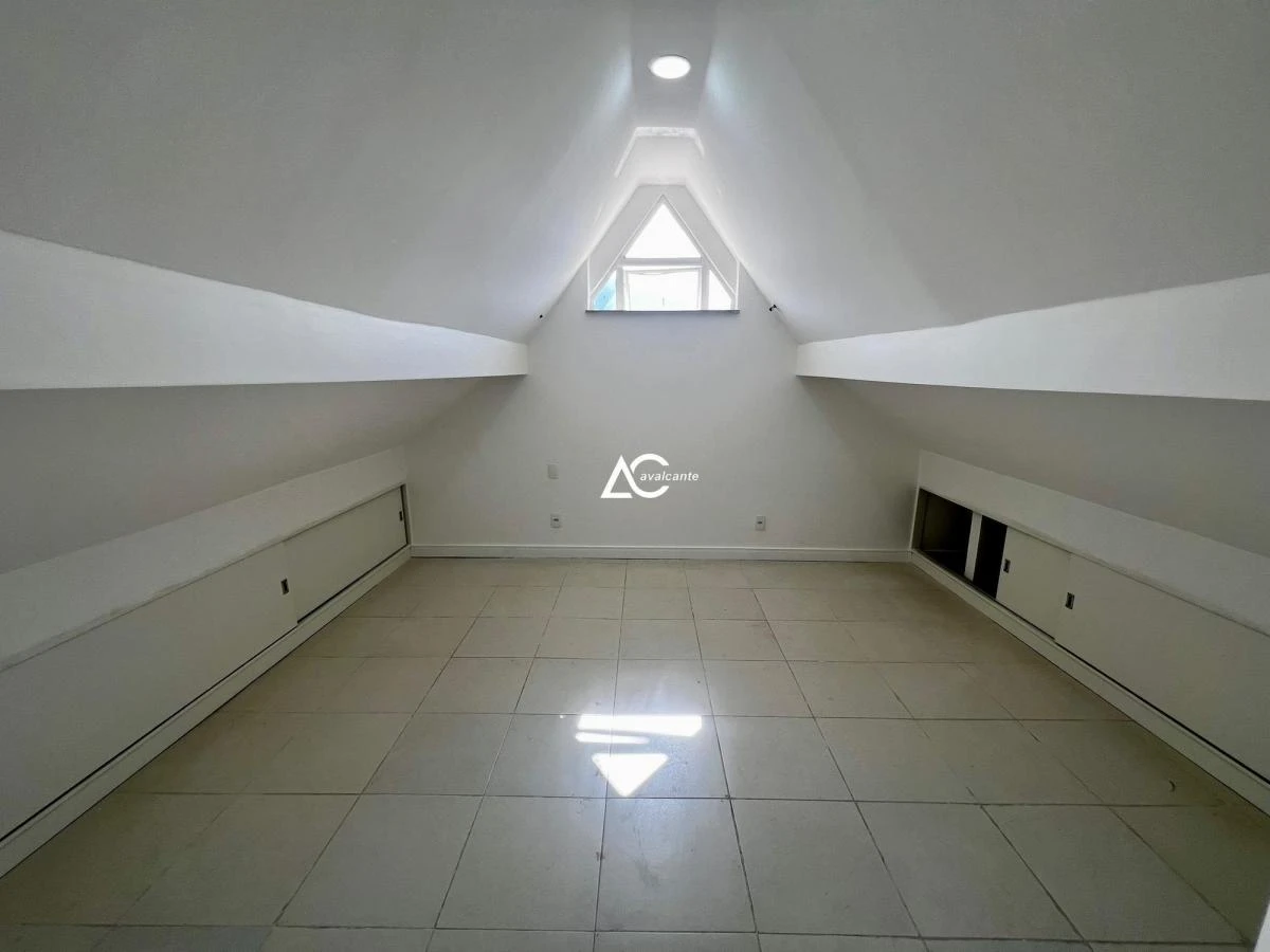 Casa de aluguel com 4 suítes e 270 m² — photo 35