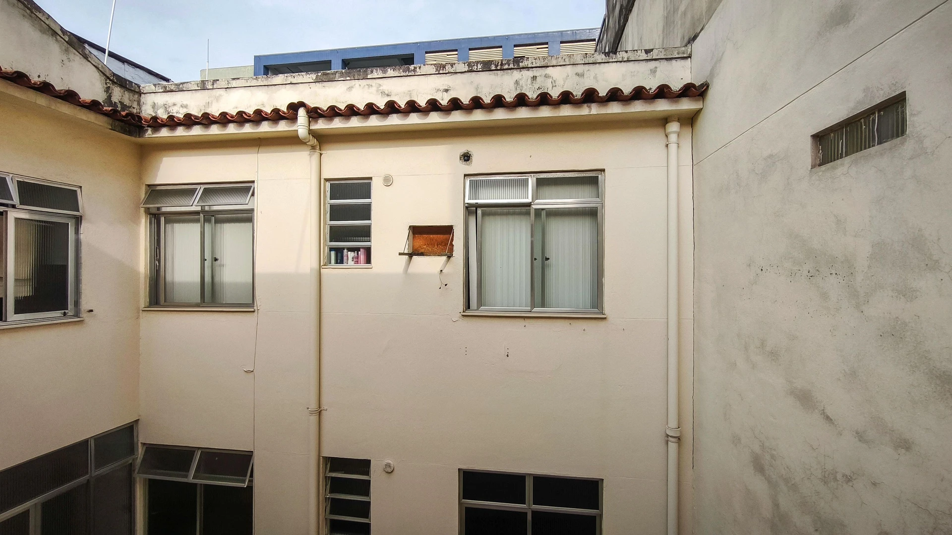 Деревянный пол или ламинат и 1 спальня: квартира 40 м² — photo 9