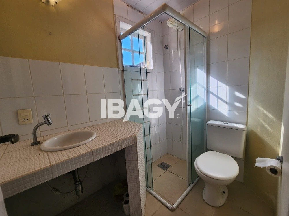 House with 3 bedrooms and a private BBQ area — photo 17
