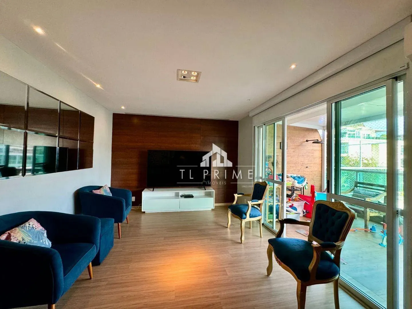 Apartamento mobiliado de 205 m² com 3 dormitórios e jardim — photo 29