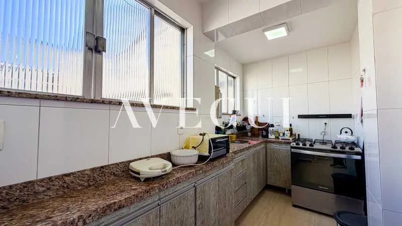 Furnished penthouse with 5 bedrooms and 3 bathrooms — photo 26