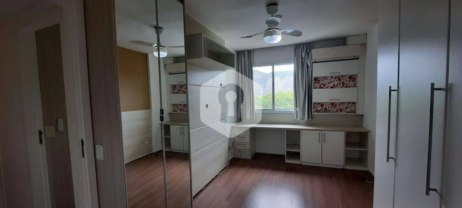 Apartamento de 2 quartos com varanda envidraçada — photo 20