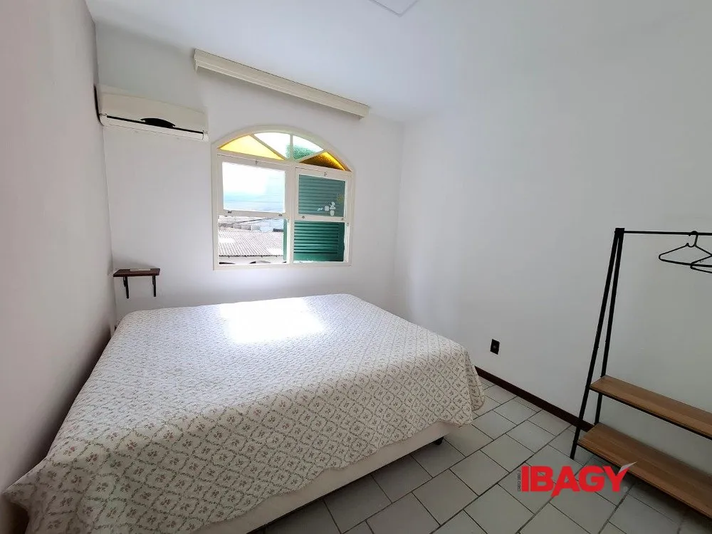3-bedroom house with 1 bathroom and a gas kitchen — photo 15