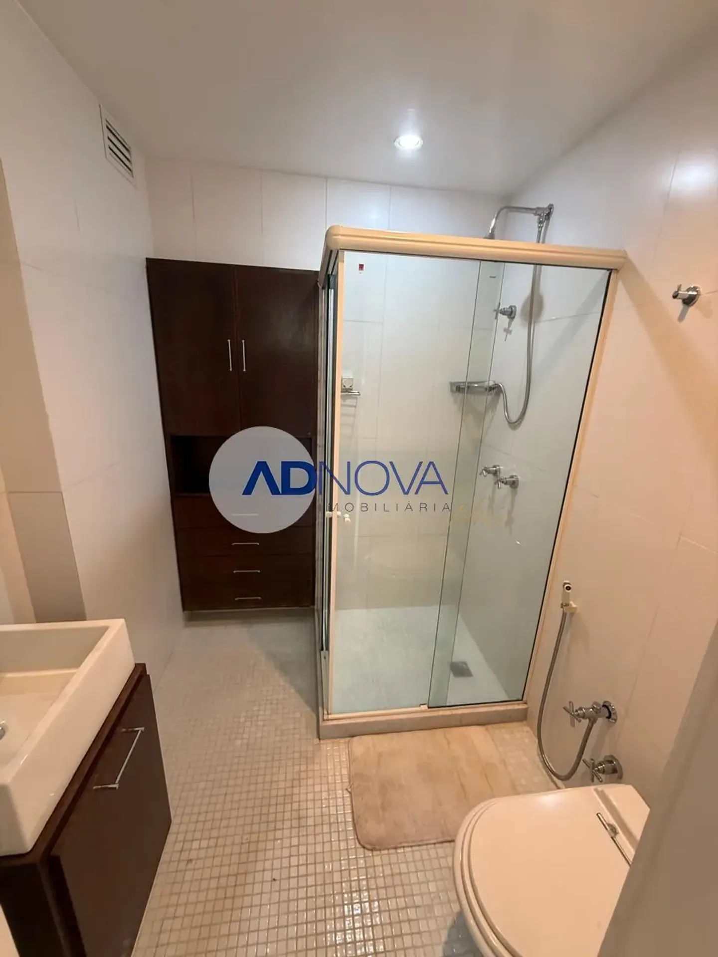 2-bedroom apartment with a bathtub — photo 6