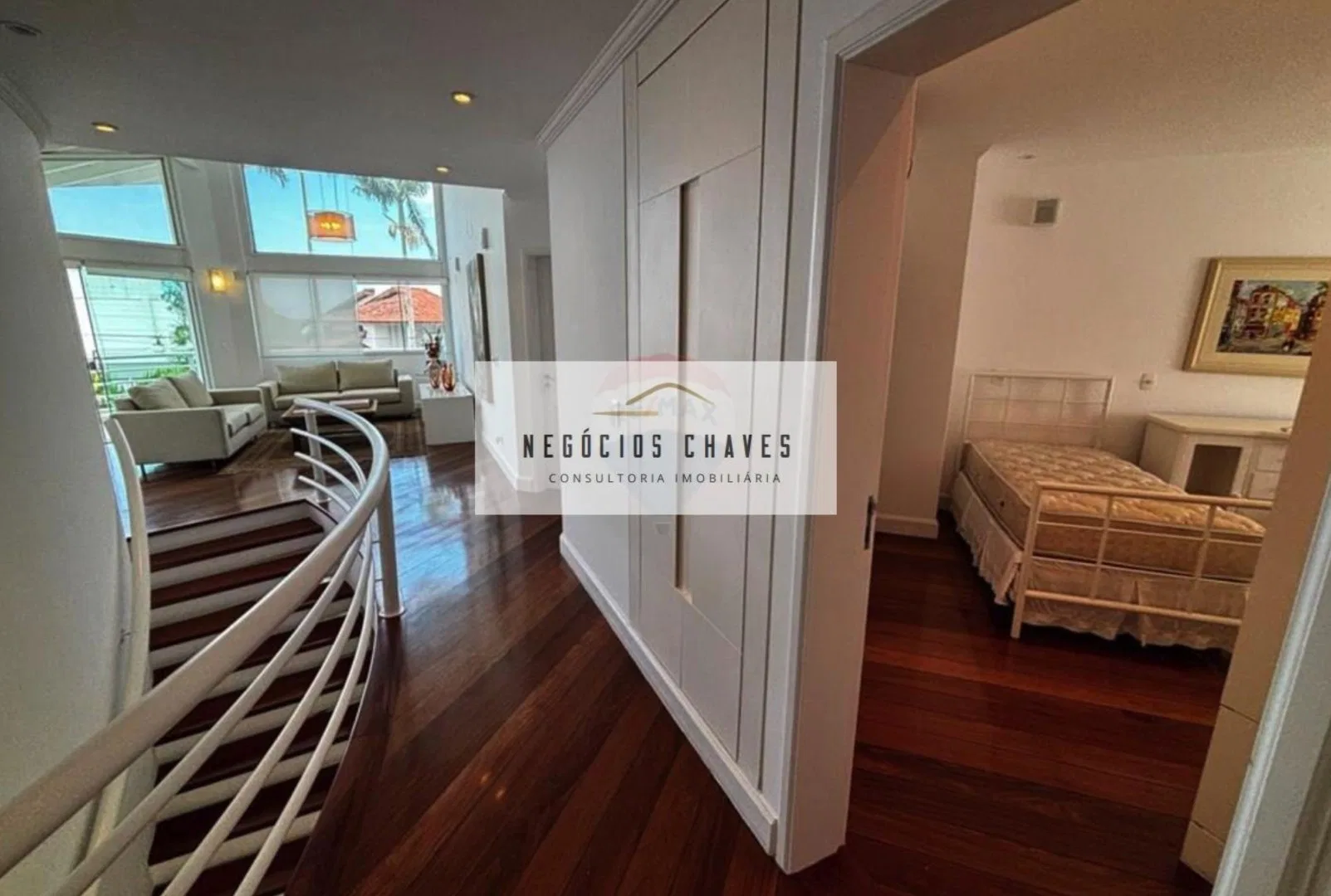 House with 7 bedrooms and a private-use pool — photo 15