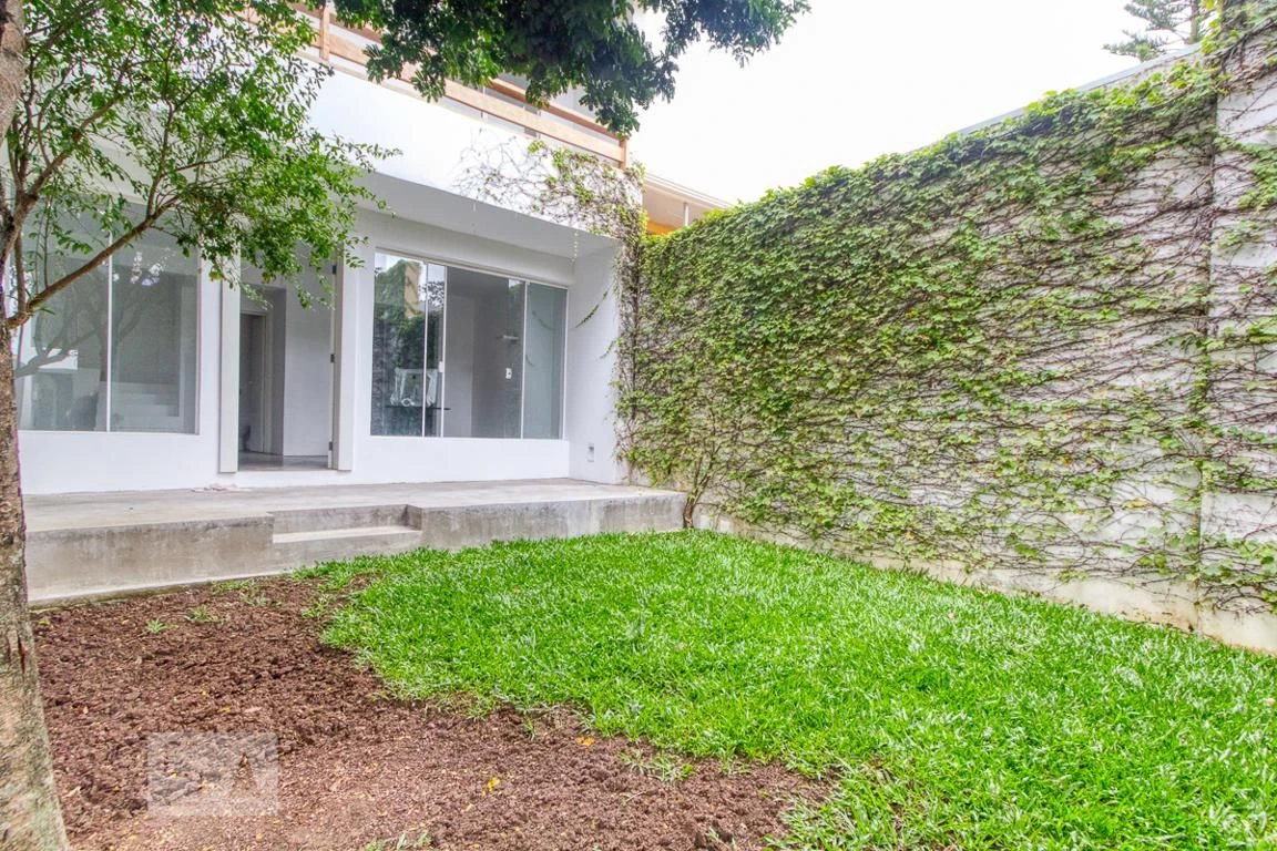 House with 3 bedrooms and 4 bathrooms with a closed kitchen — photo 13